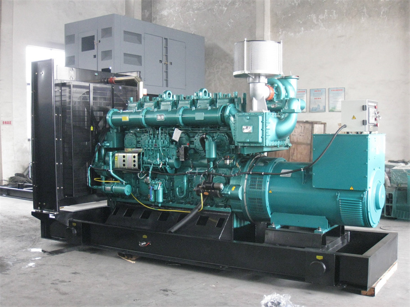 富锦200KW 柴油发电机的油耗是多少？