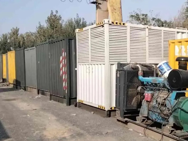 富锦200KW柴油发电机机组每小时油耗是多少？